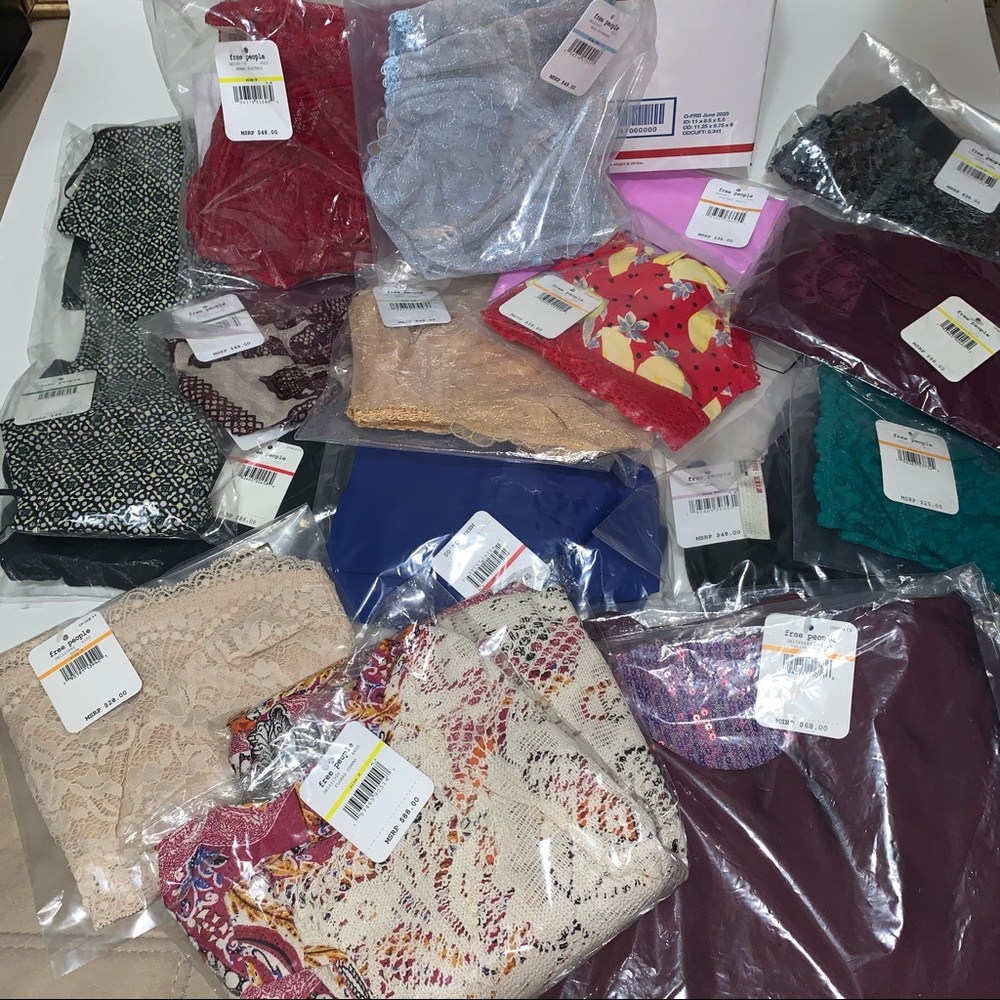 Reseller Lot Free People Bundle All New - Picture 1 of 6